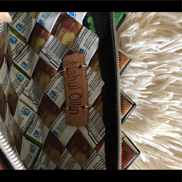 Nahu Olin Wristlet - Picture 2 of 3